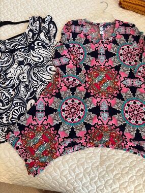 Honeyme Paisley Print Tunic Top and Crown & Ivy Flutter Sleeve Navy & White Too